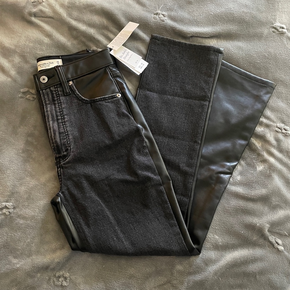 Abercrombie & Fitch Black Ankle Straight Ultra High Rise Jeans